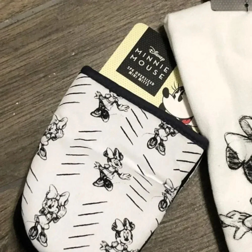 NWT disney Sketch Minnie mouse kitchen towel & mini mitts set fandom classic
